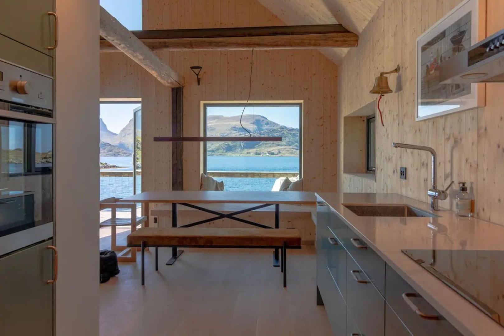 ראמברג Minkfarmen, Spacious Seaside Cabin With Scenic View מראה חיצוני תמונה
